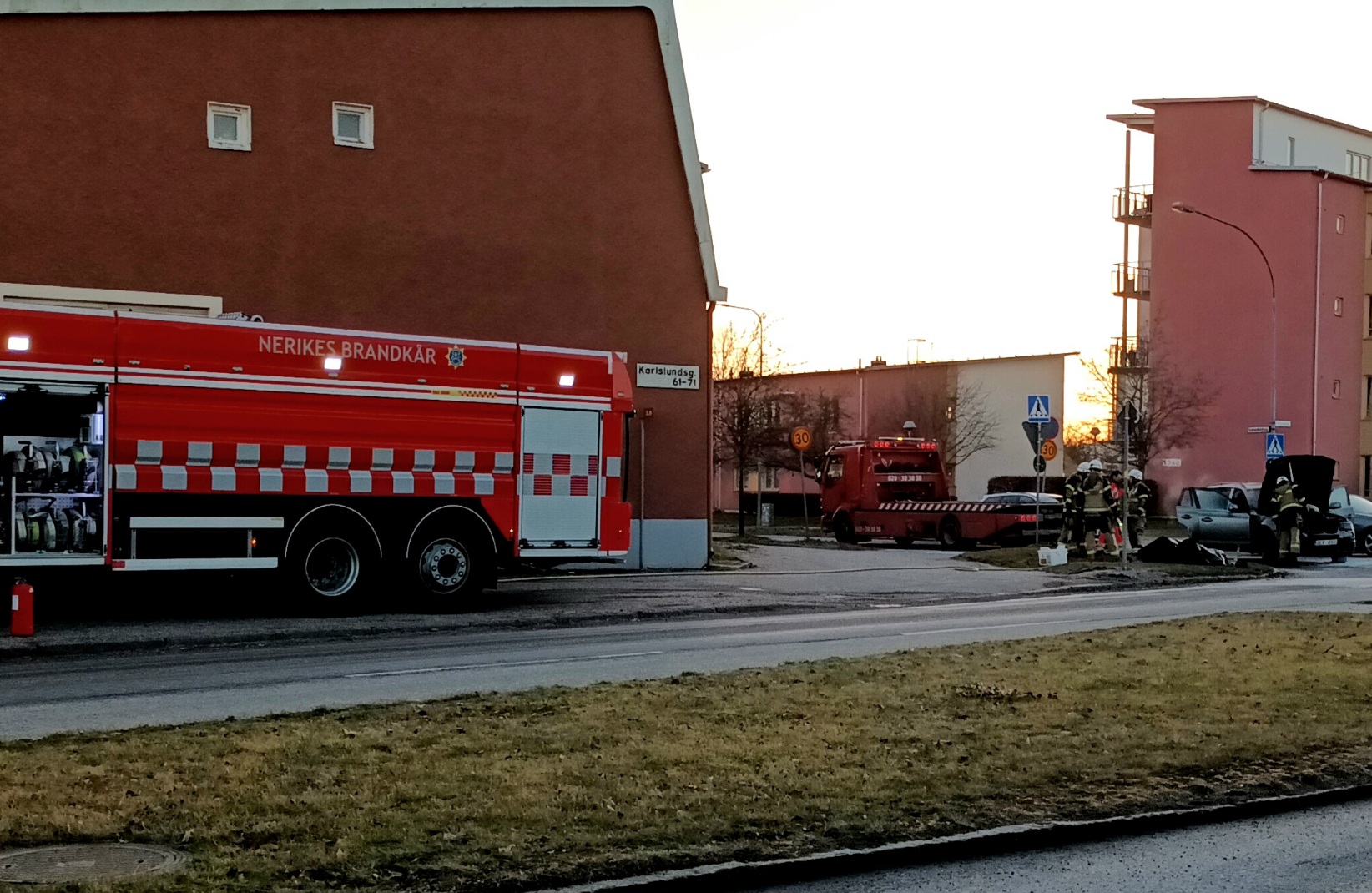 Brand ute - fordon, personbil Sahlefeldtsgatan